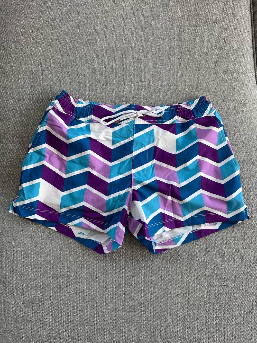 Elia Beachwear Men's Geometric Purple & Blue Chevron Swim Trunks - Size Small/30